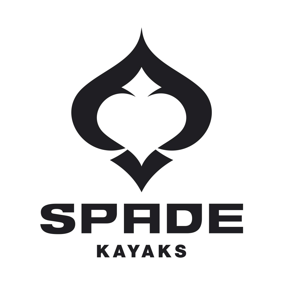  Das Logo von Spade Kayaks